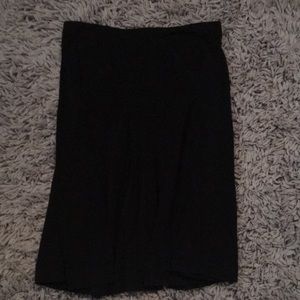 Juniors black skirt